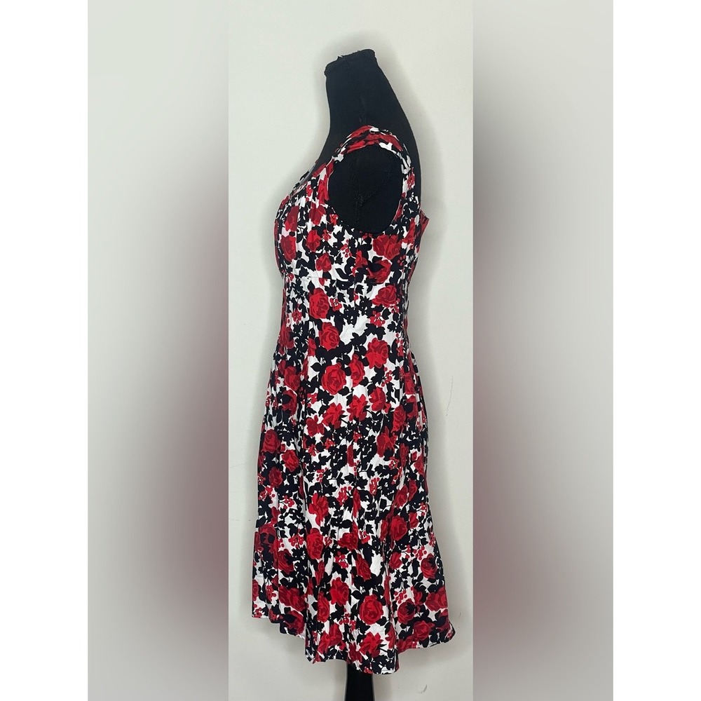 London Times Petites Red Rose Floral Fit and Flare Dress Sleeveless Size 10P - Picture 3 of 9